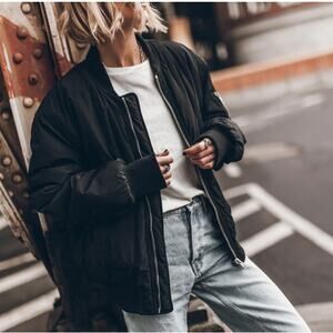 Mukita black puffer ruched bomber jacket